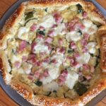 pizza sfoglia senza glutine con zucchine pancetta e stracchino