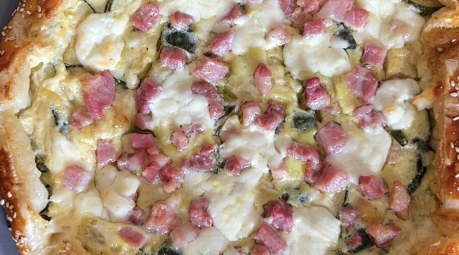 pizza sfoglia senza glutine con zucchine pancetta e stracchino